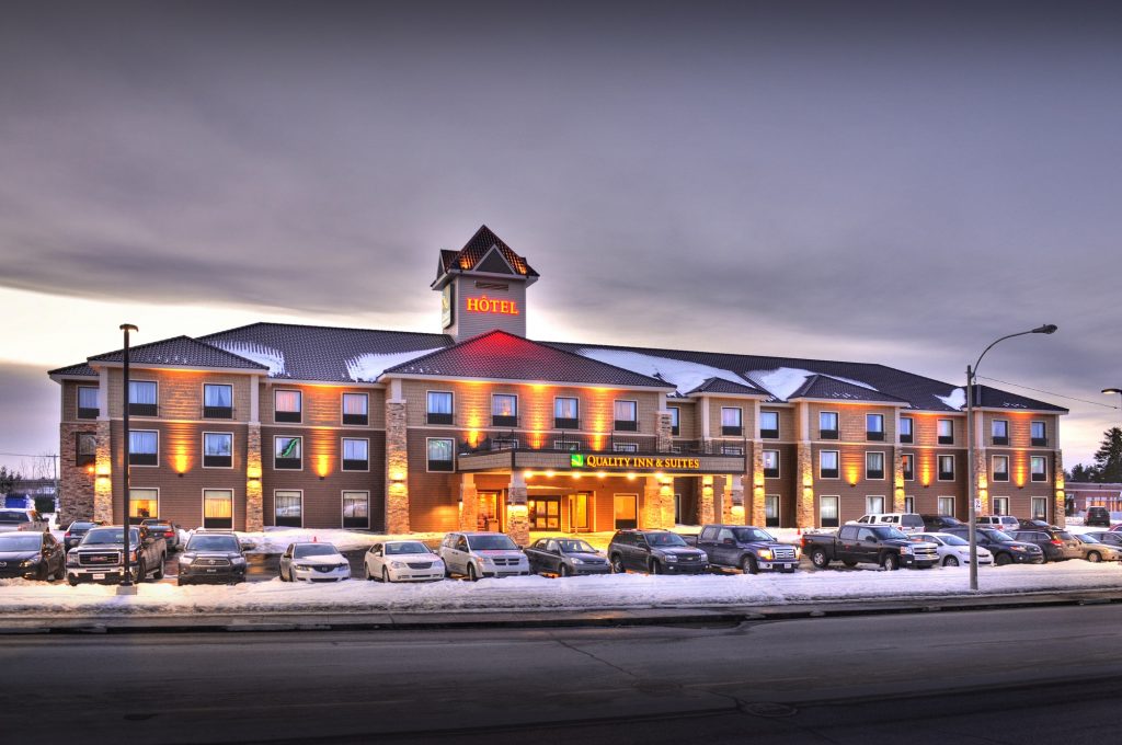 Le Quality Inn Hotels & Suites Val-d'Or en Abitibi-Témiscamingue offre des forfaits adaptés aux motoneigistes.